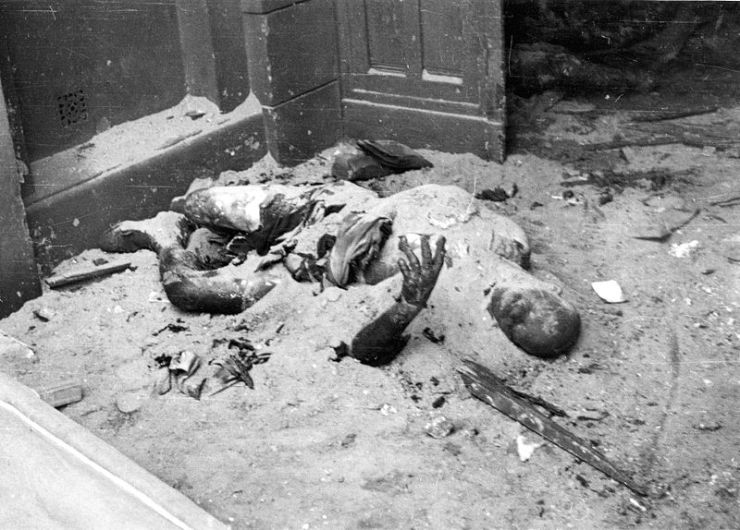 800px-Warsaw_August_1944_-civilians_burned_by_German_Army