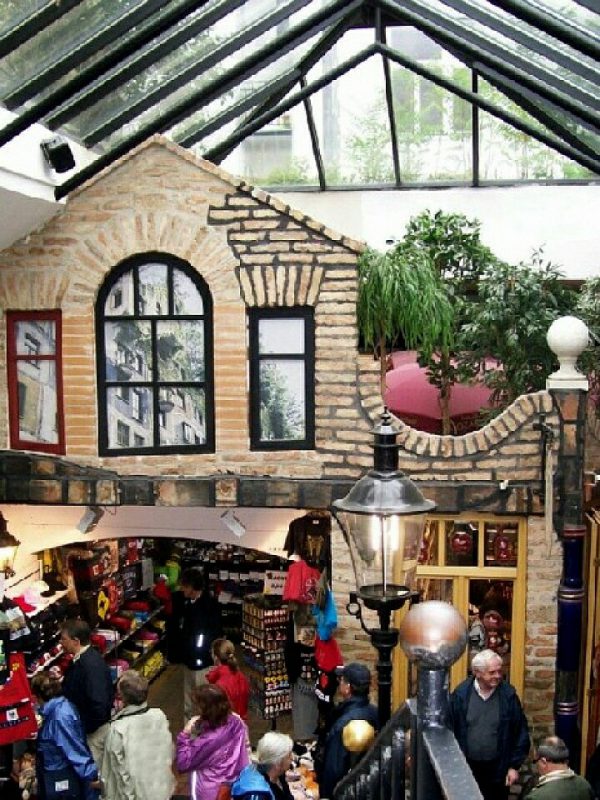 Wiedeń. Wnętrza Kunsthaus. Foto: Liliana Kołłątaj