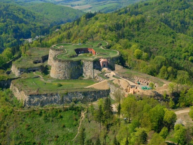 TWIERDZA SREBRNA GÓRA Z LOTU PTAKA