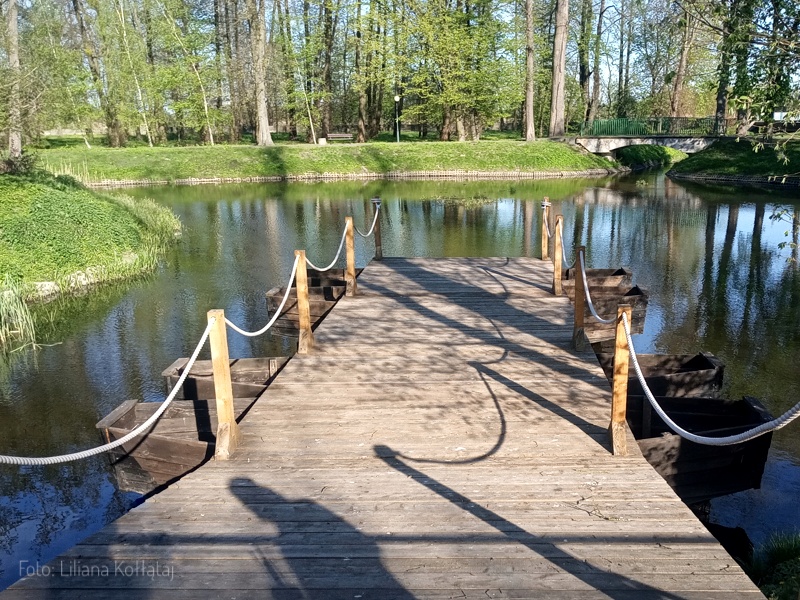 Replika fragmentu mostu łyżwowego Jagiełły w Kozienicach