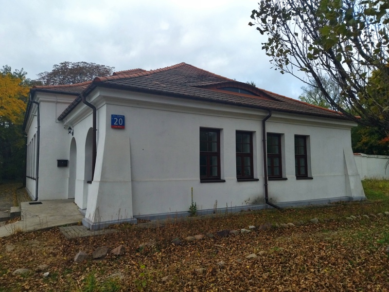 Fort Bema. Wyremontowany budynek przy ul.Waldorffa