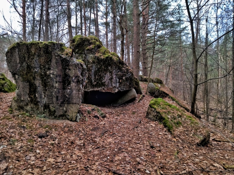 Wiązowna, Emów, bunkry