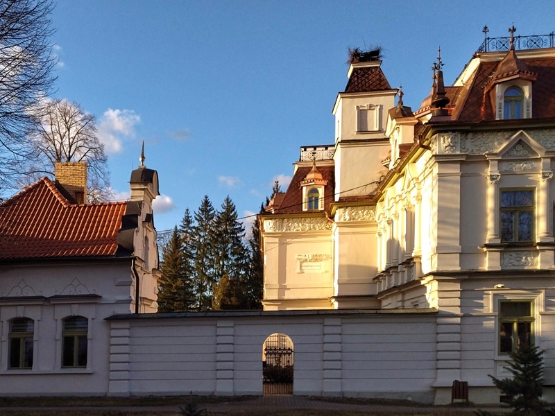 Supraśl pałac Buchholtzów gniazdo bocianie