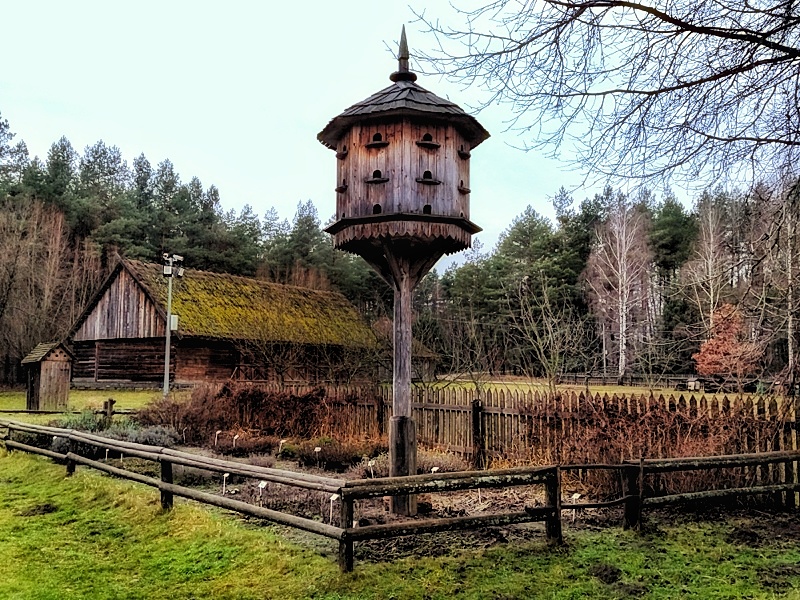 Wasilków skansen panorama z gołębnikiem