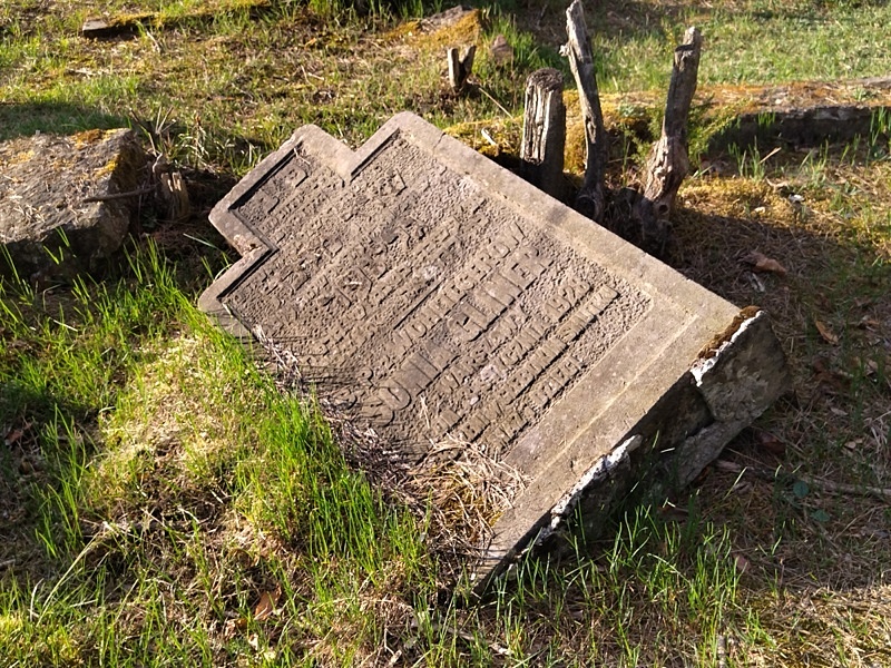 Anielin Cmentarz Żydowski 07