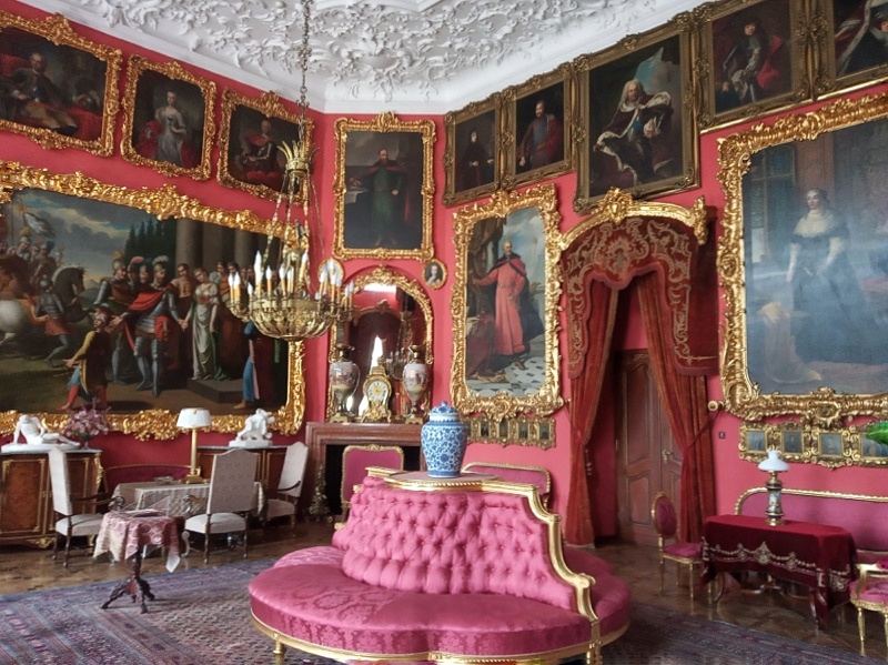 Kozłówka Salon Czerwony