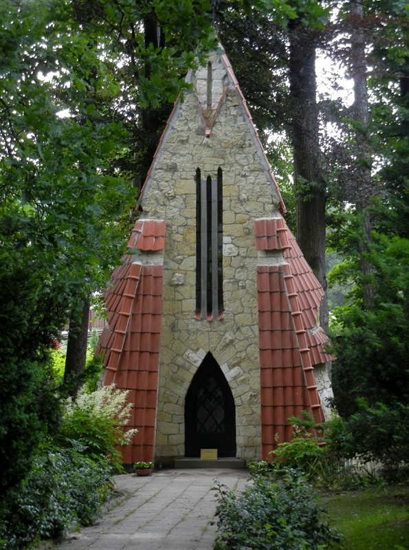 Nałęczów mauzoleum Adama Żeromskiego