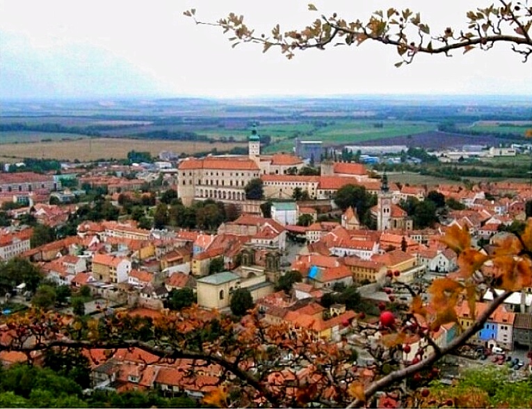 Mikulovo panorama miasta