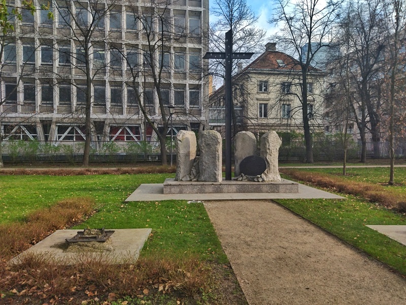 Warszawa pomnik Pasaż Simonsa