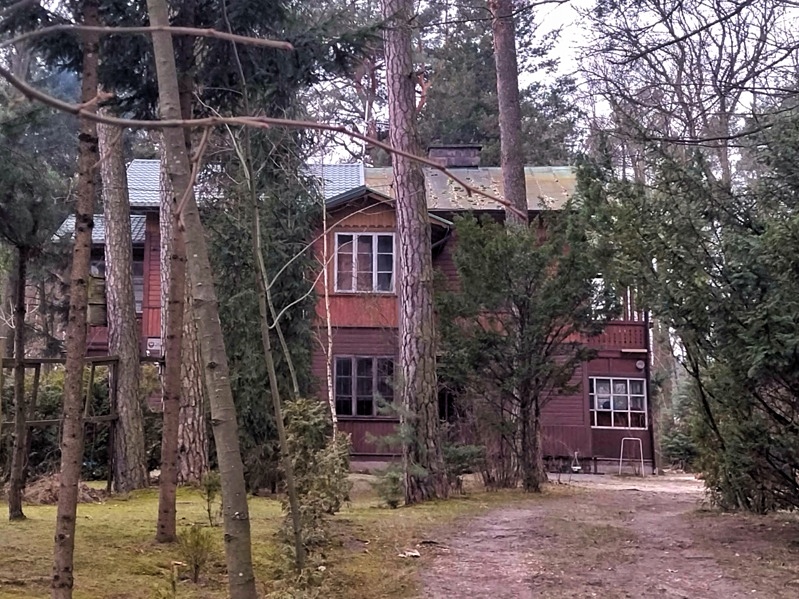 Wiązowna świdermajer 01