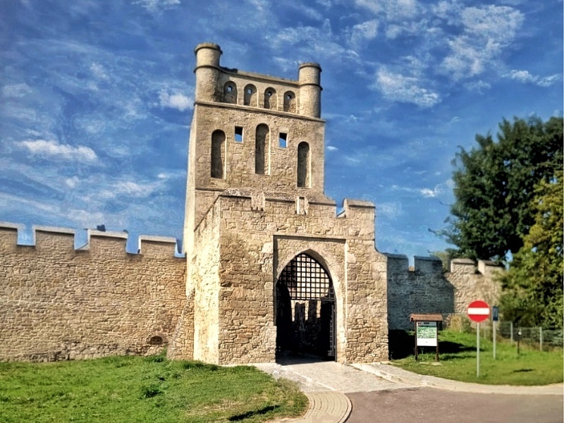 Szydłów Brama Krakowska